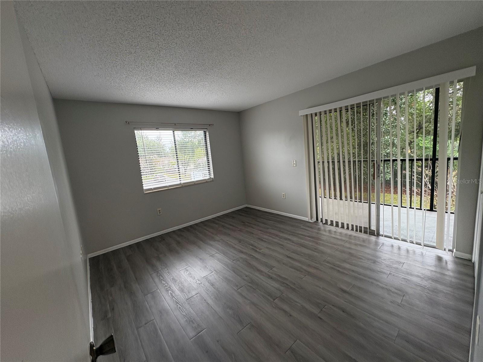 LAKEVIEW CONDO 03 - Residential