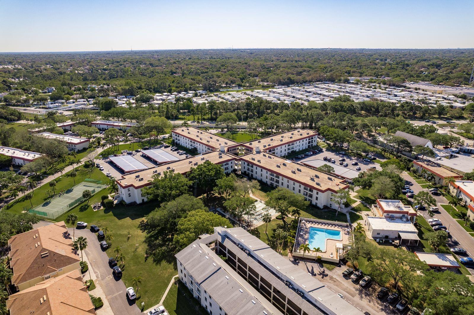 MEDITERRANEAN MANORS - Residential