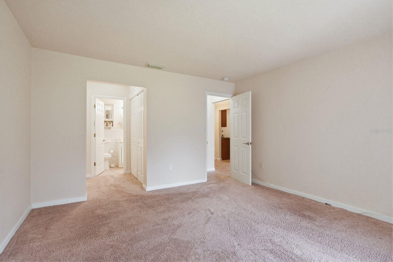 MEDITERRANEAN MANORS - Residential