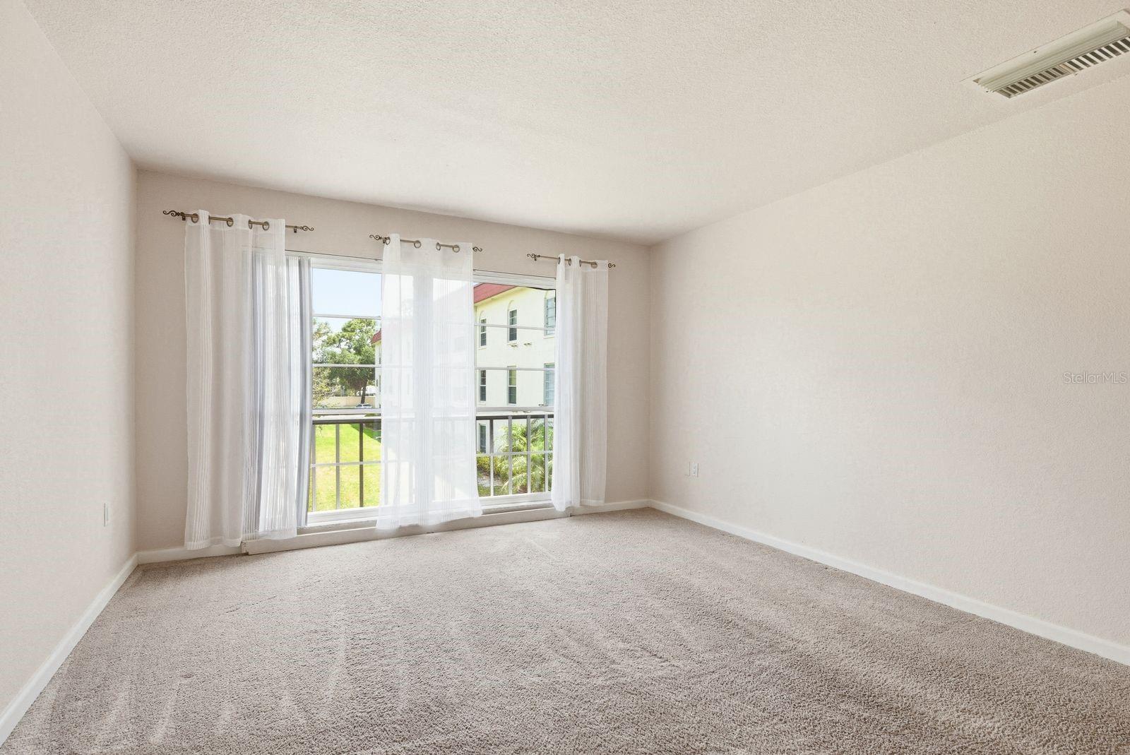 MEDITERRANEAN MANORS - Residential