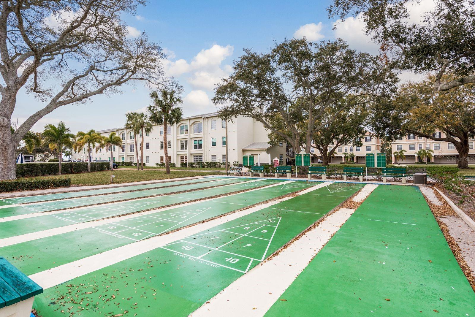 MEDITERRANEAN MANORS - Residential