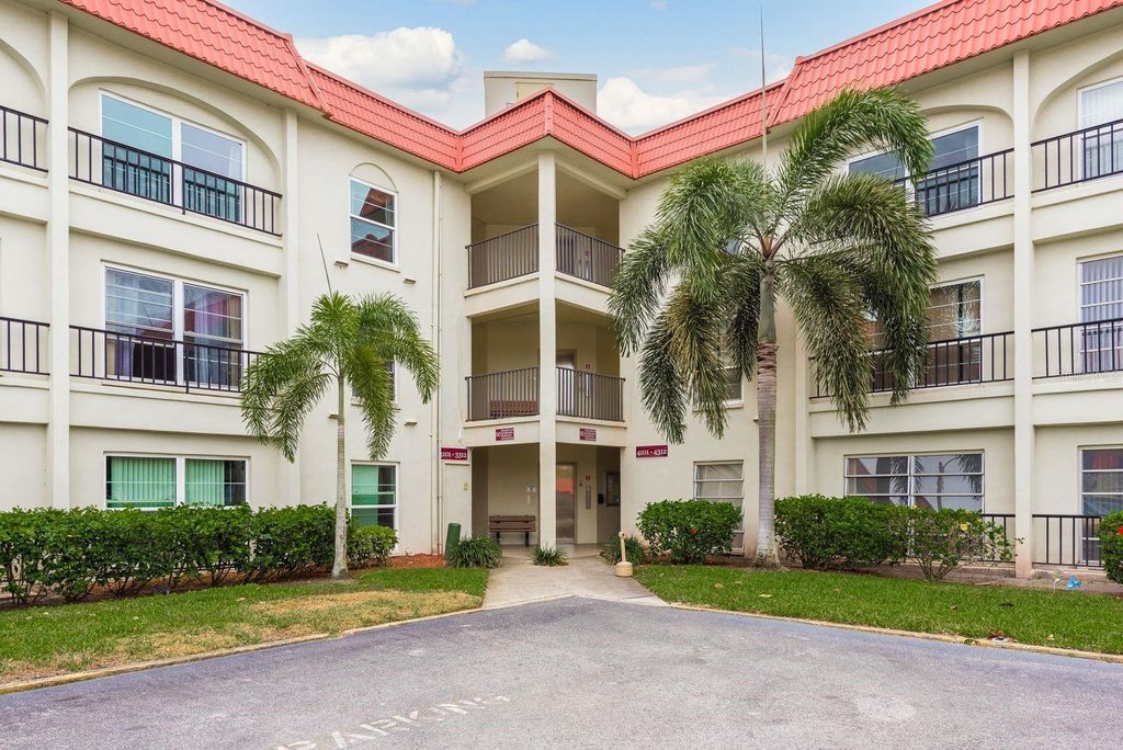Photo of 2700 Bayshore Boulevard #3201, Dunedin, FL 34698 (MLS # TB8499913)