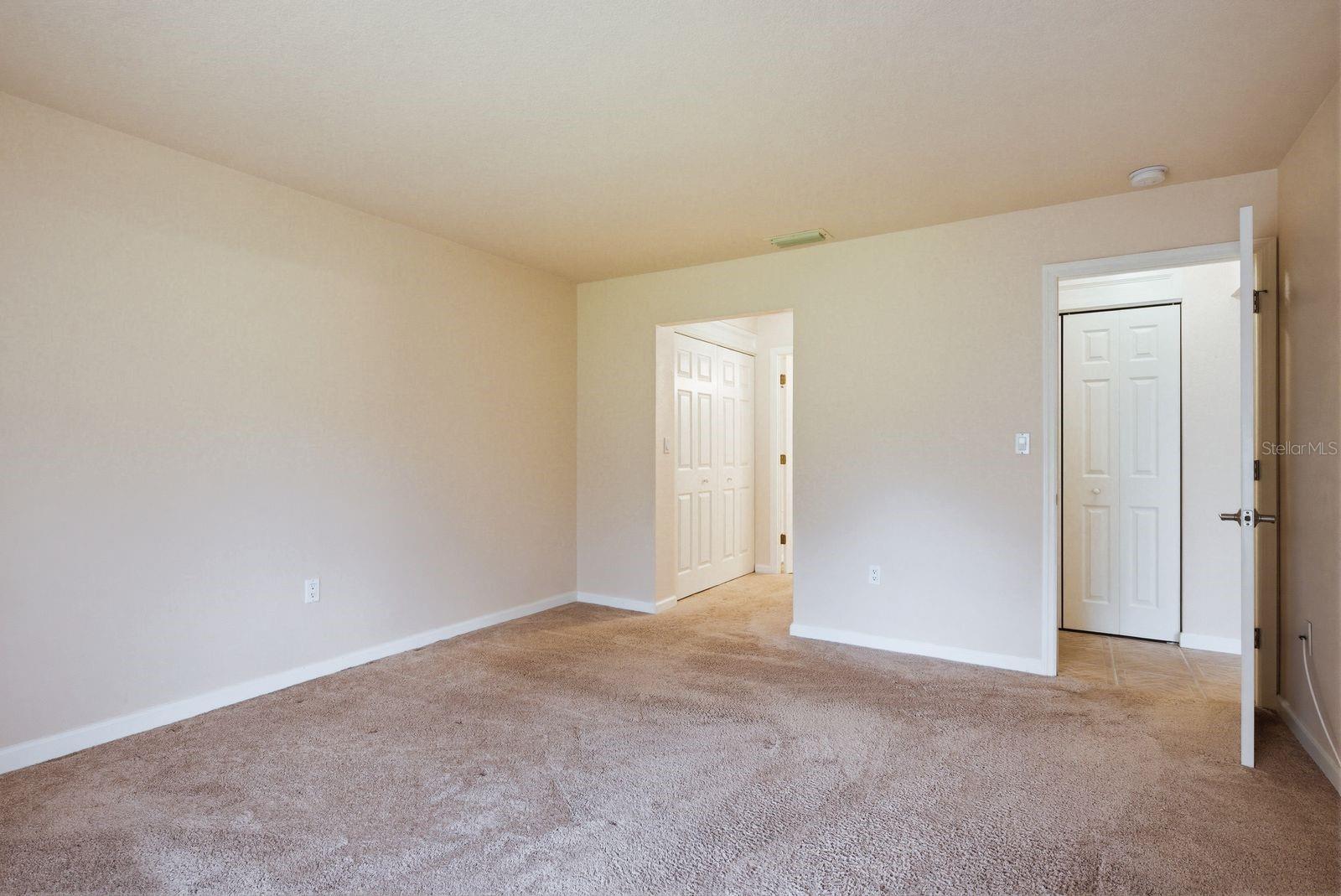 MEDITERRANEAN MANORS - Residential