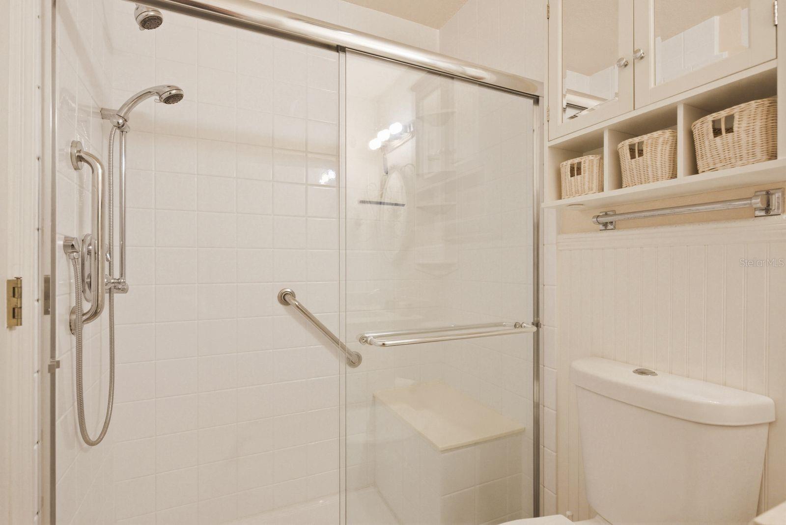 MEDITERRANEAN MANORS - Residential