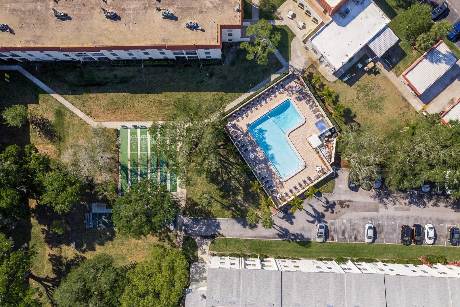 MEDITERRANEAN MANORS - Residential