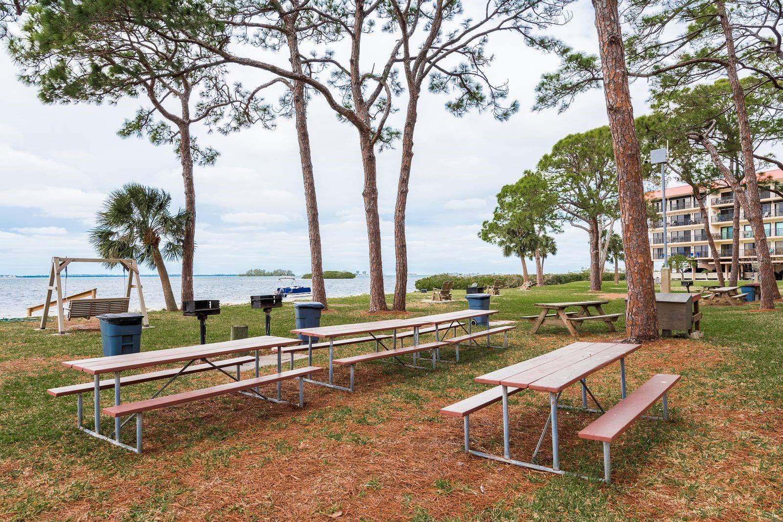 MEDITERRANEAN MANORS - Residential