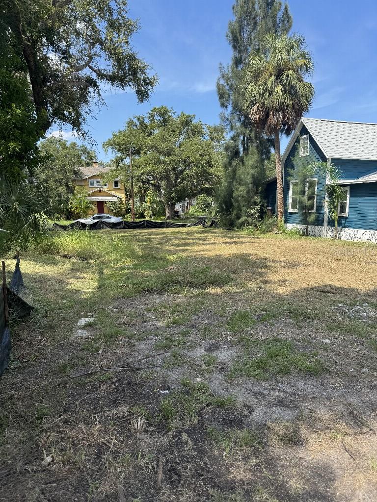 Build your dream home now! Buildable vacant land. Located between homes on quiet brick street close to 4th Street South. Two miles from Downtown St Pete. Walk down your street to a great Mexican cuisine restaurant or ride your bike/e-scooter to enjoy all of what Downtown St Pete has to offer. Catch a Tampa Bay Rays (returning 2026) or Rowdies game. This location has everything you’d want and more! Don’t wait to make an offer.