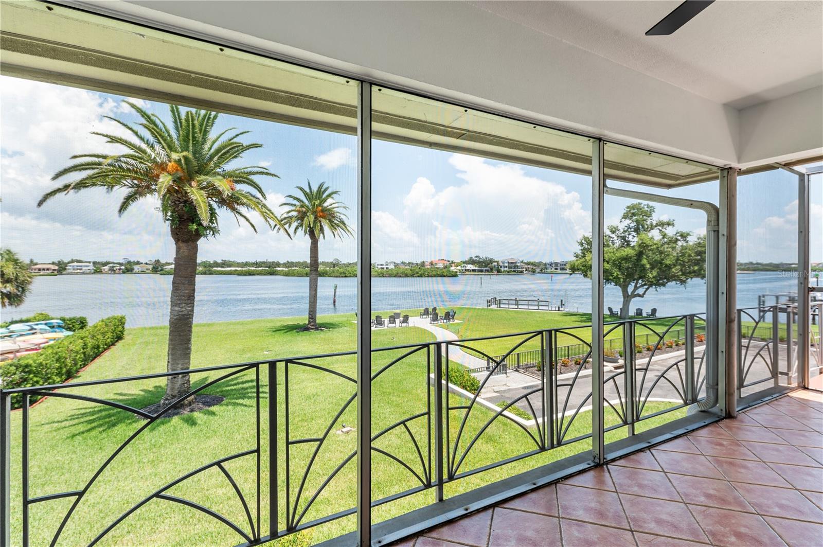 PROVINCIAL GARDENS - Residential Lease
