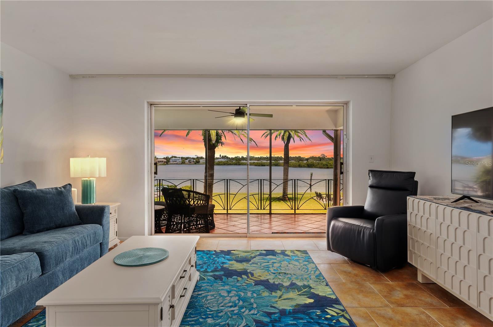 PROVINCIAL GARDENS - Residential Lease