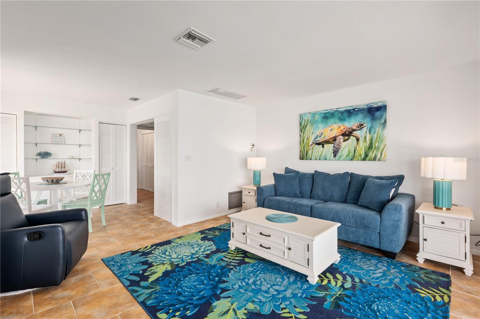 PROVINCIAL GARDENS - Residential Lease