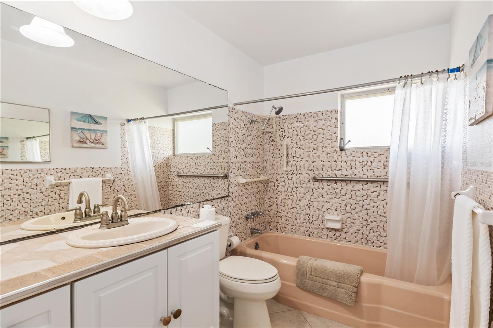 PROVINCIAL GARDENS - Residential Lease