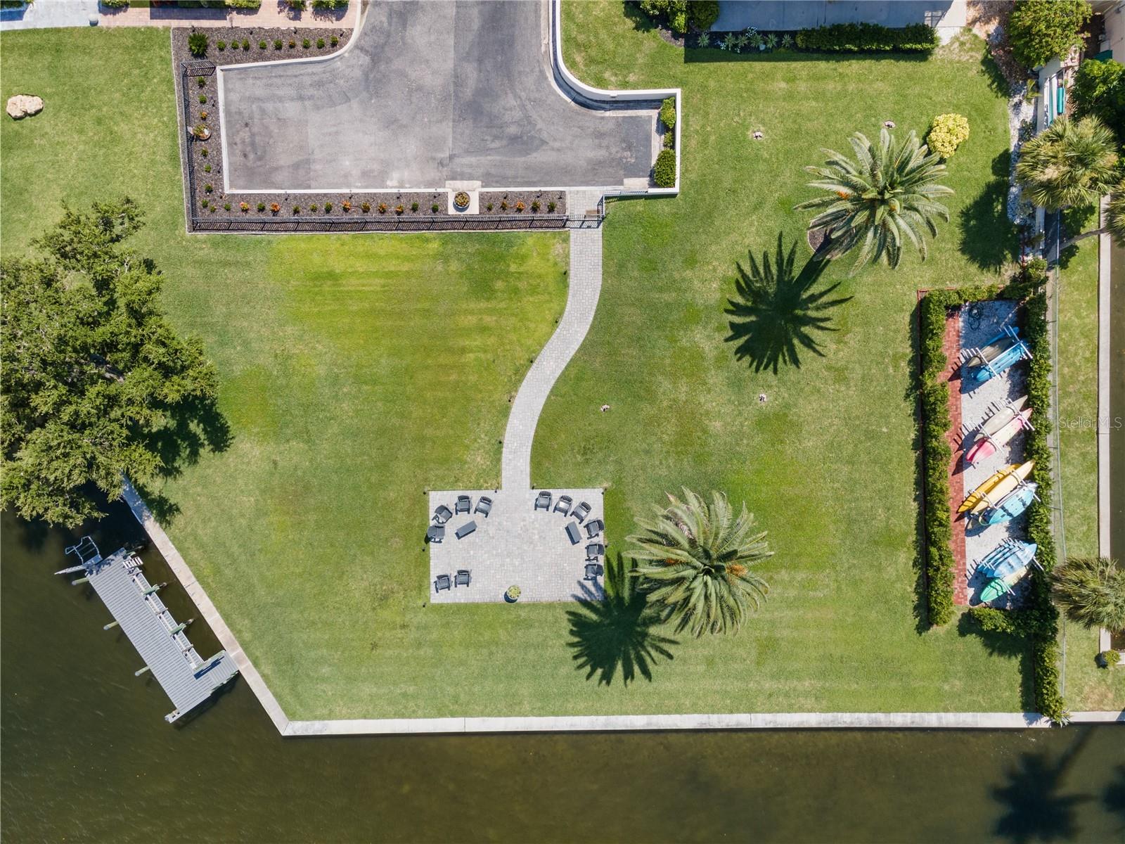 PROVINCIAL GARDENS - Residential Lease