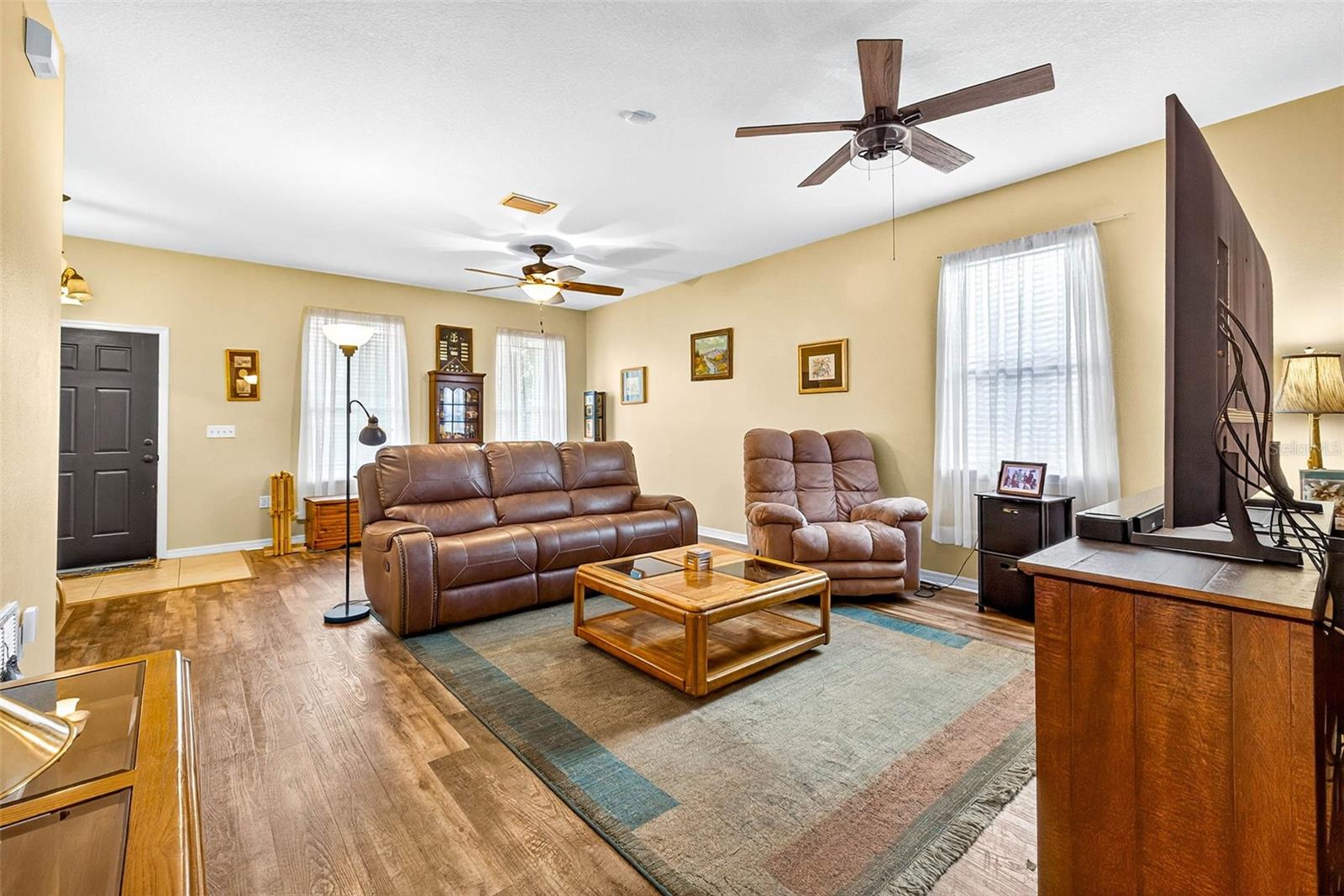 WHISPERING WOODS PHS 1 - Residential