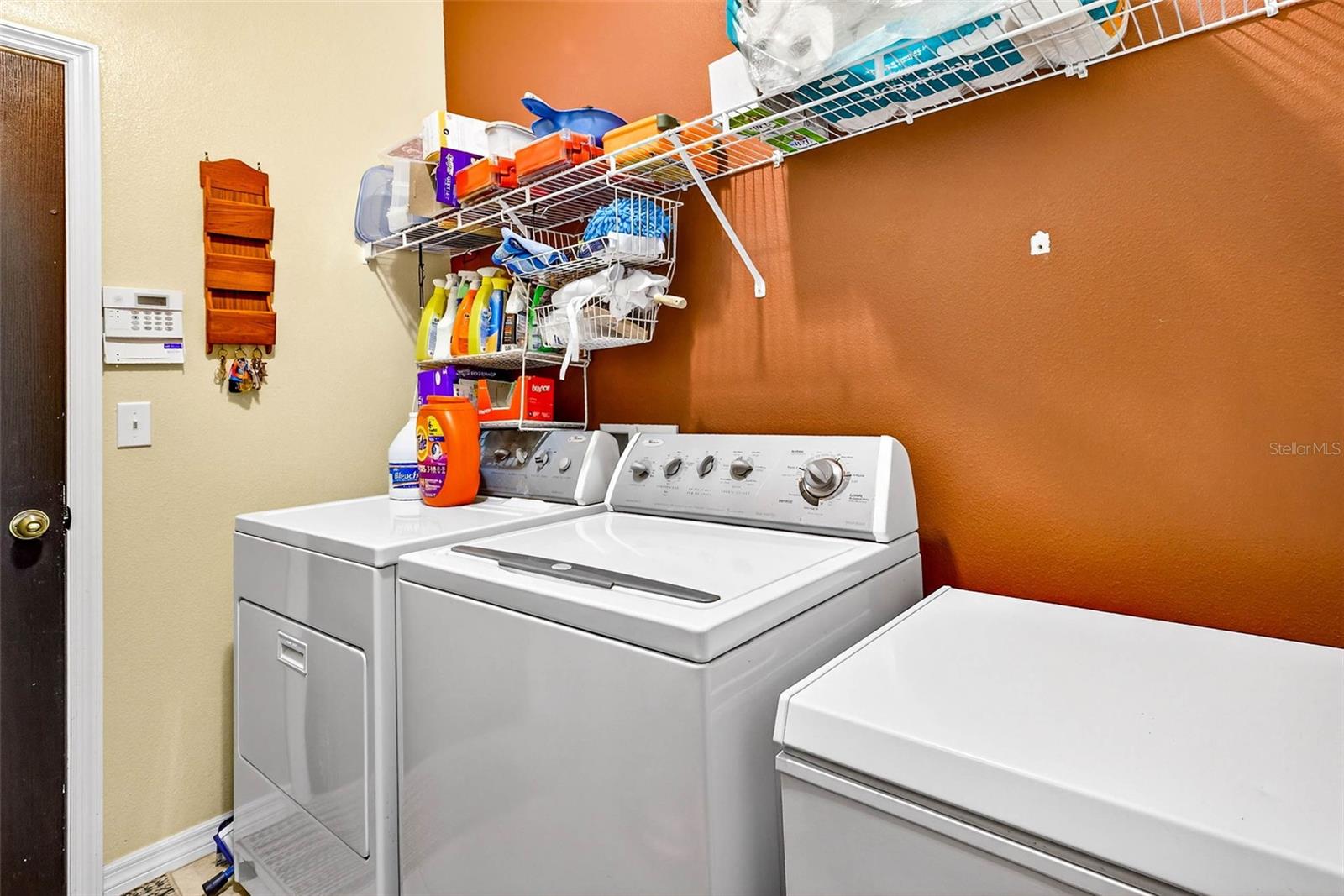 WHISPERING WOODS PHS 1 - Residential