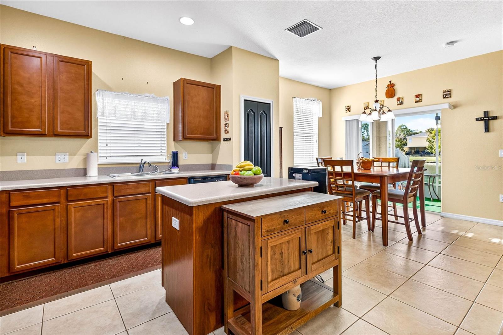 WHISPERING WOODS PHS 1 - Residential