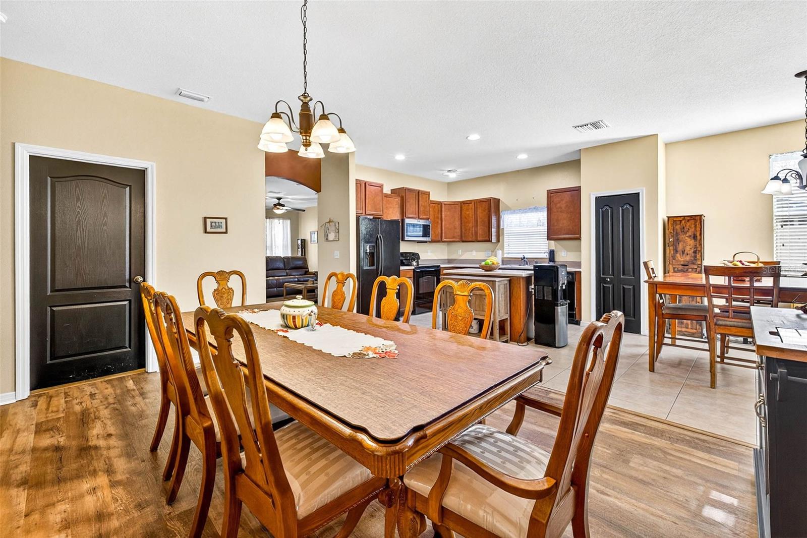 WHISPERING WOODS PHS 1 - Residential