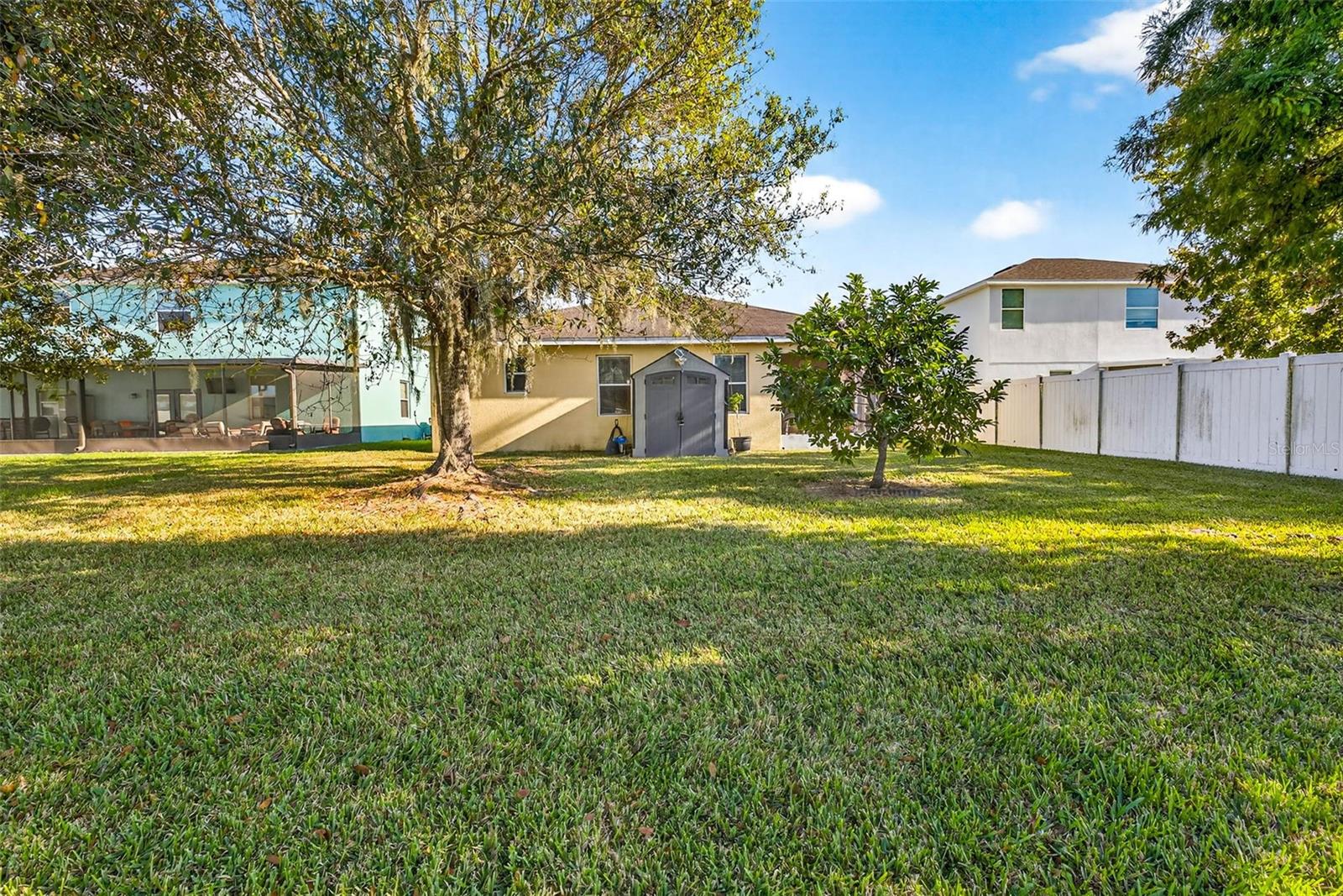 WHISPERING WOODS PHS 1 - Residential