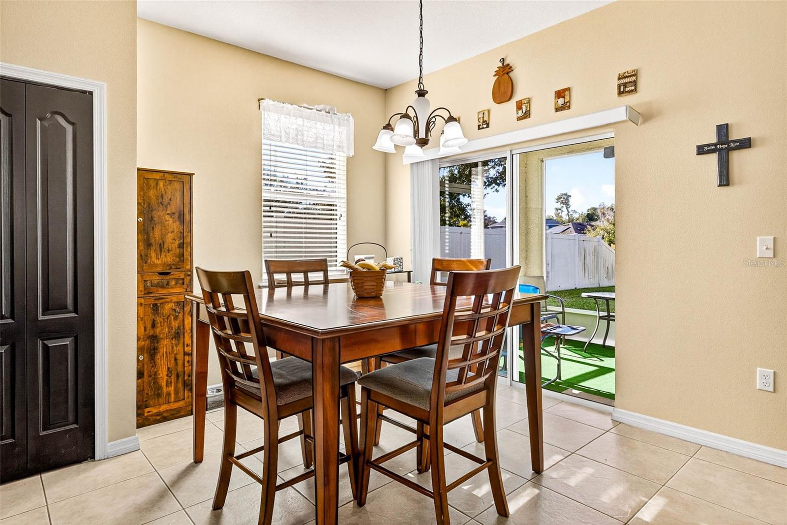 WHISPERING WOODS PHS 1 - Residential