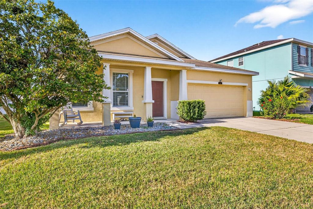 Photo of 2716 Walden Woods Drive, Plant City, FL 33566 (MLS # TB8452748)