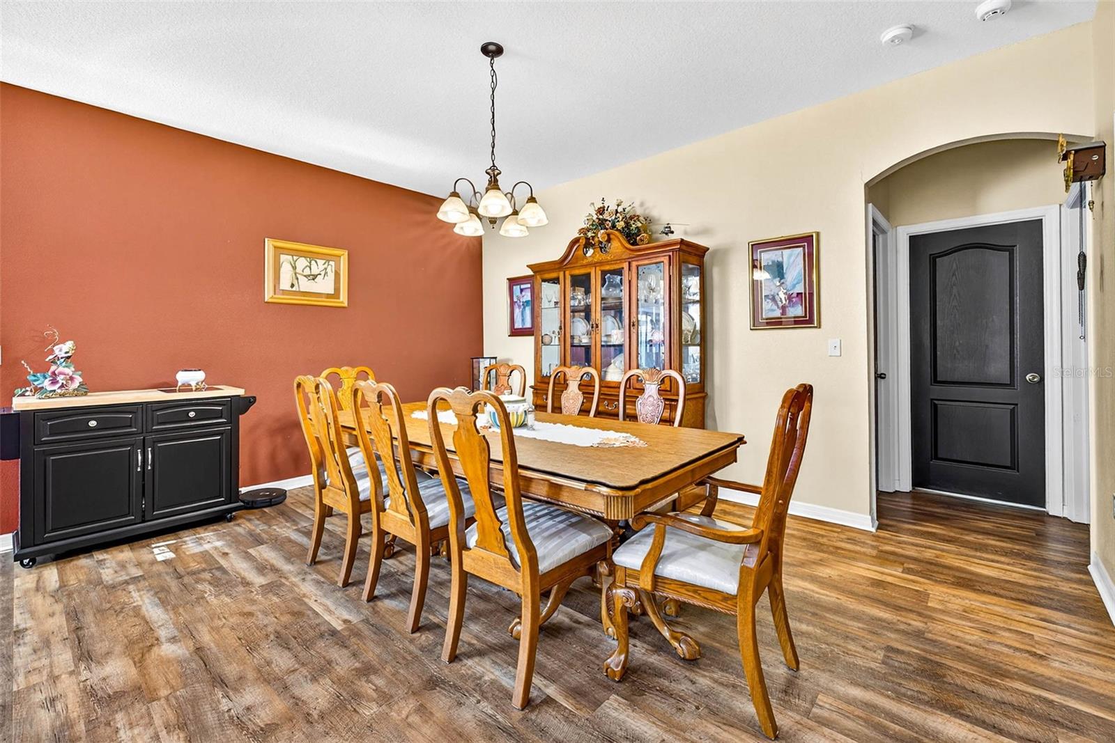 WHISPERING WOODS PHS 1 - Residential