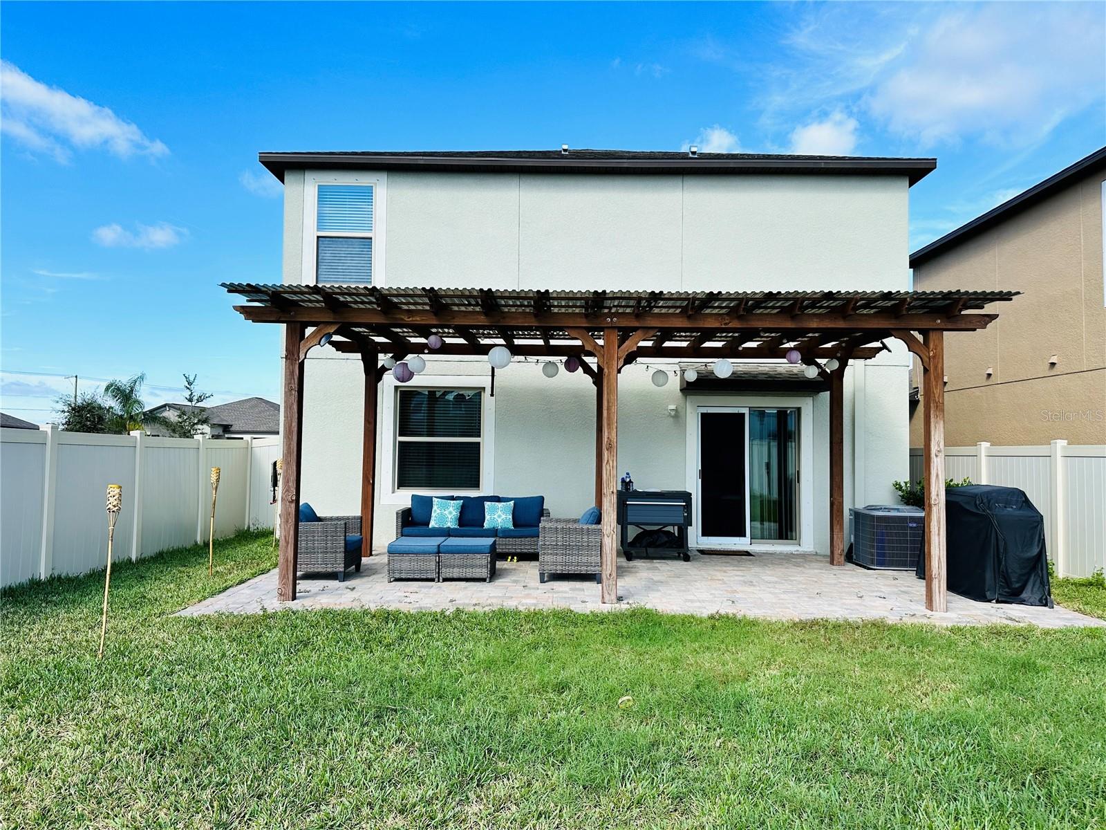 VENTANA - Residential Lease