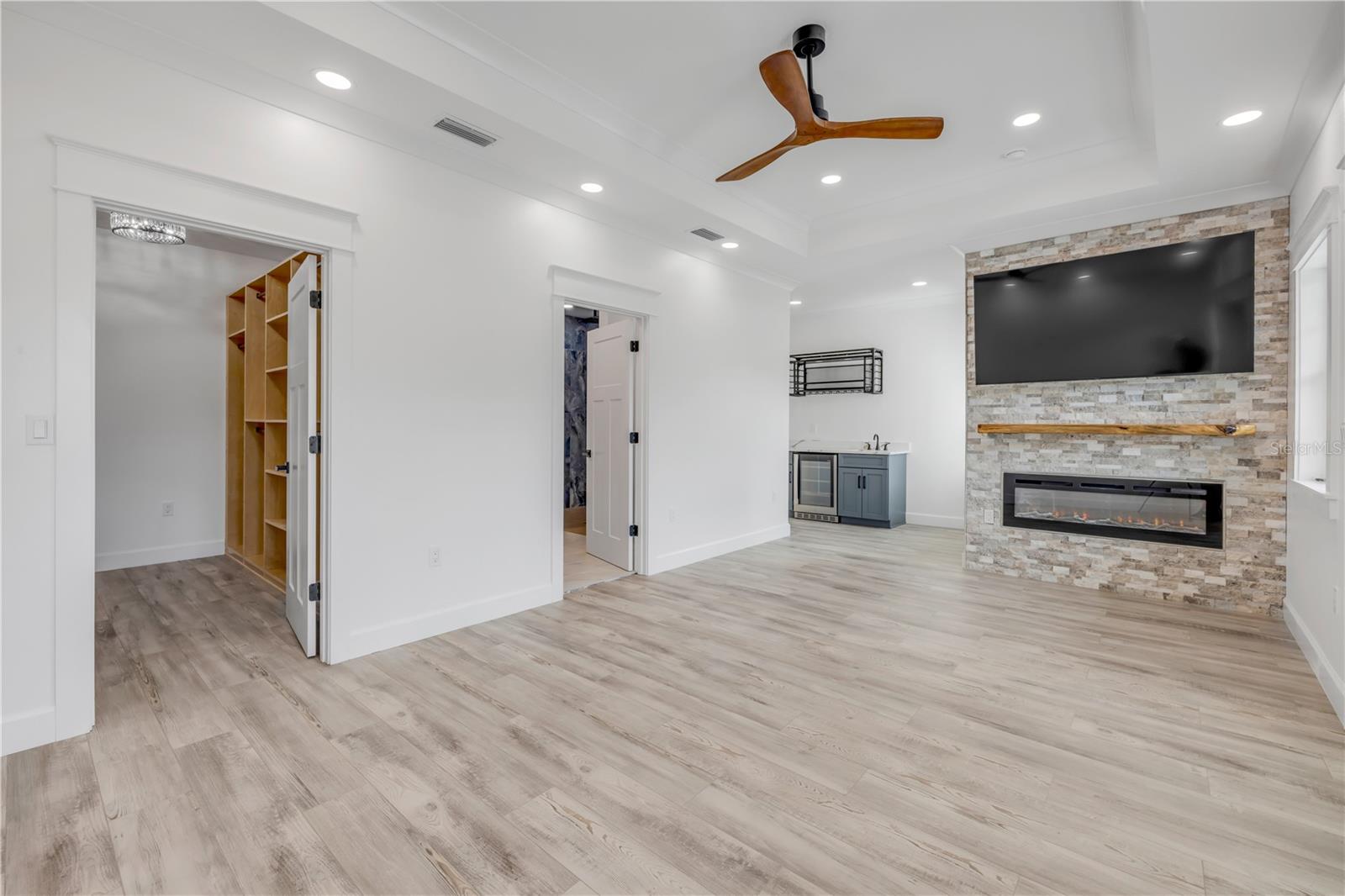 DETWILERS N 650 FT LT 02 16 17 34 NEW SMYRNA BEACH - Residential