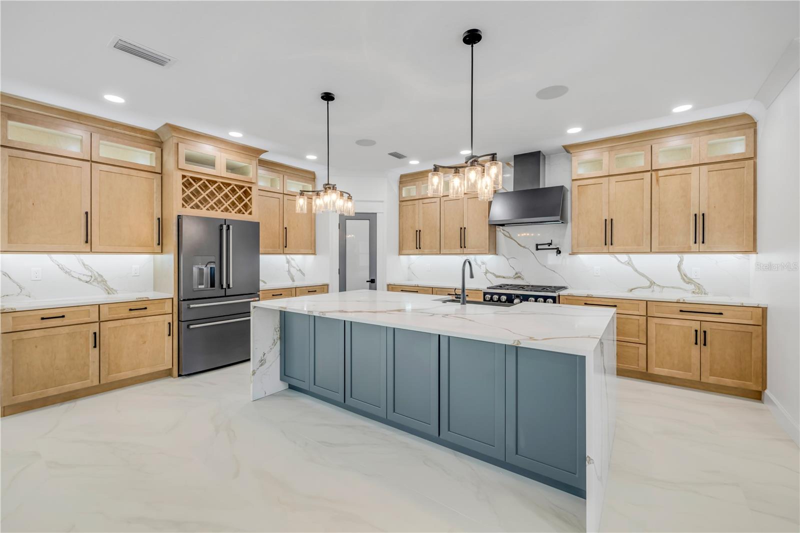 DETWILERS N 650 FT LT 02 16 17 34 NEW SMYRNA BEACH - Residential