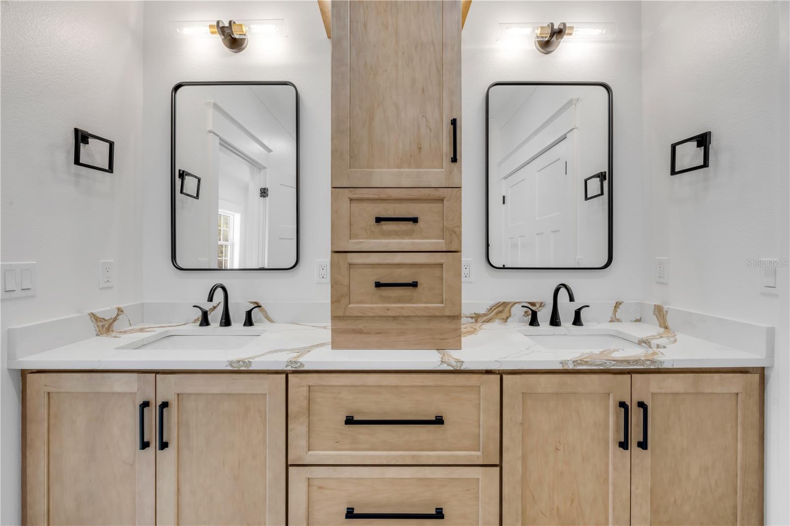 DETWILERS N 650 FT LT 02 16 17 34 NEW SMYRNA BEACH - Residential