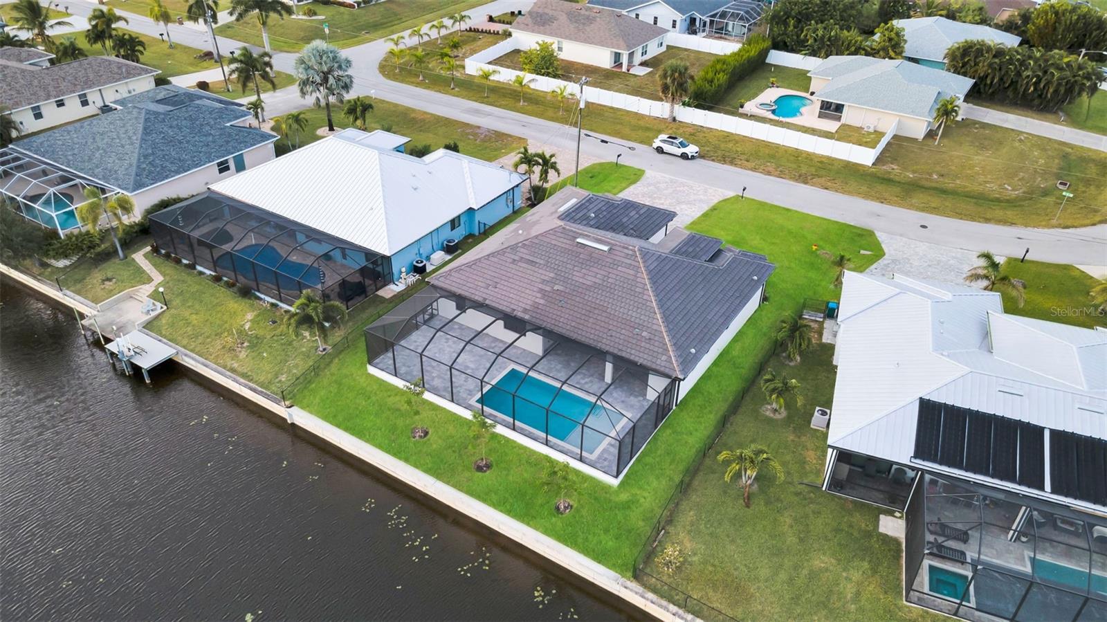 CAPE CORAL - Residential