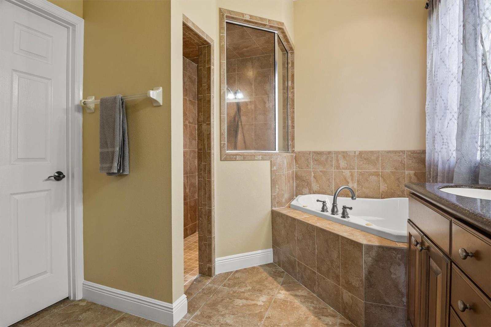 STONEY CREEK - Residential