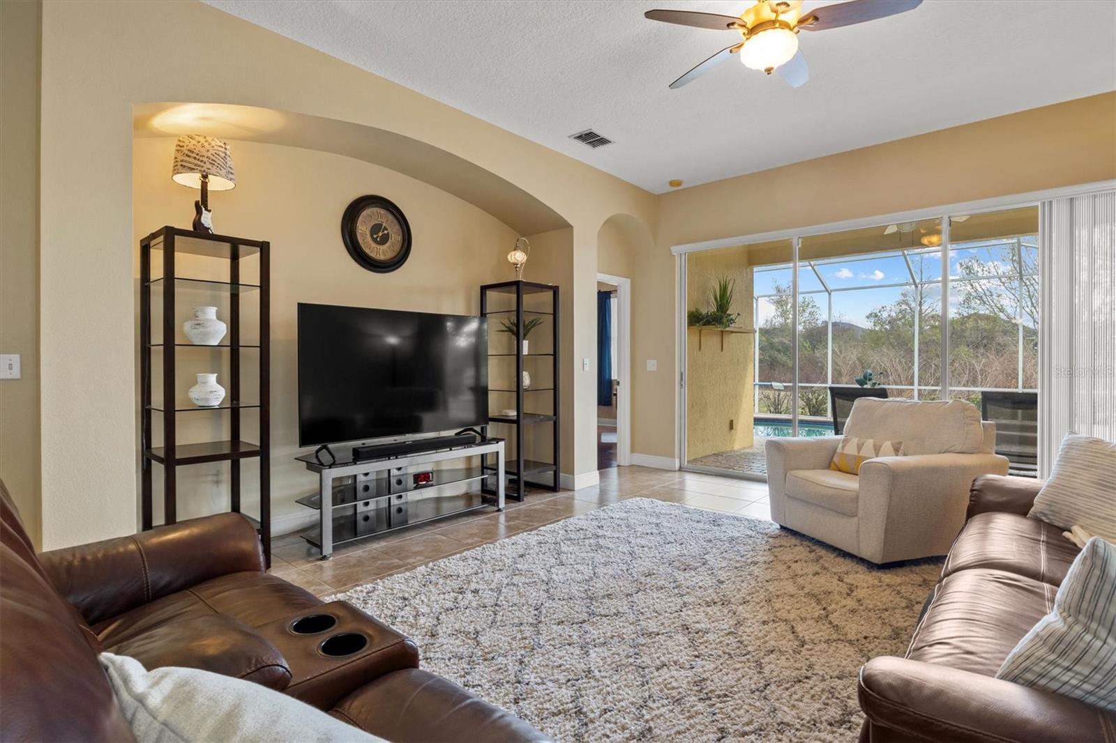 STONEY CREEK - Residential