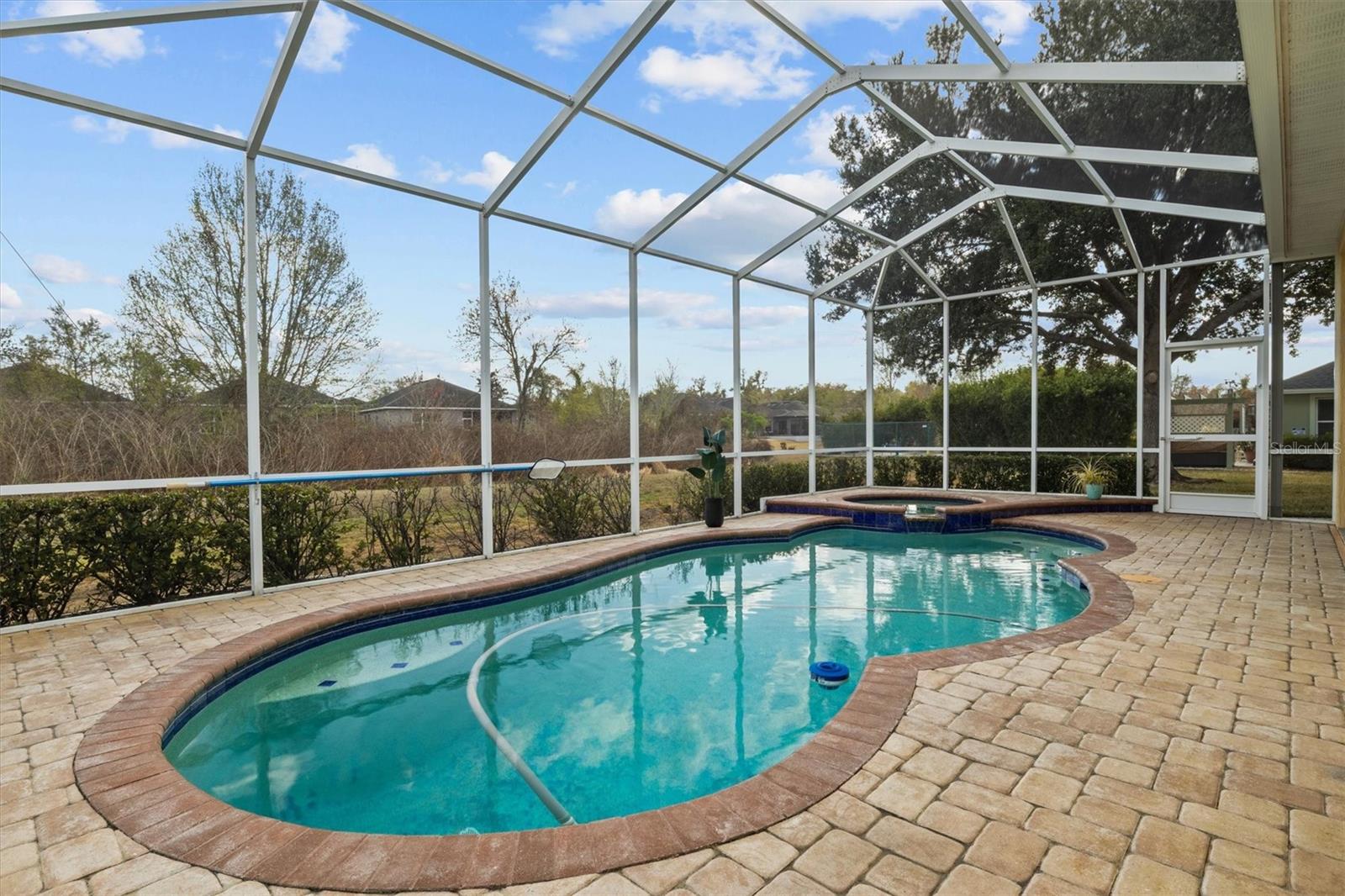 STONEY CREEK - Residential