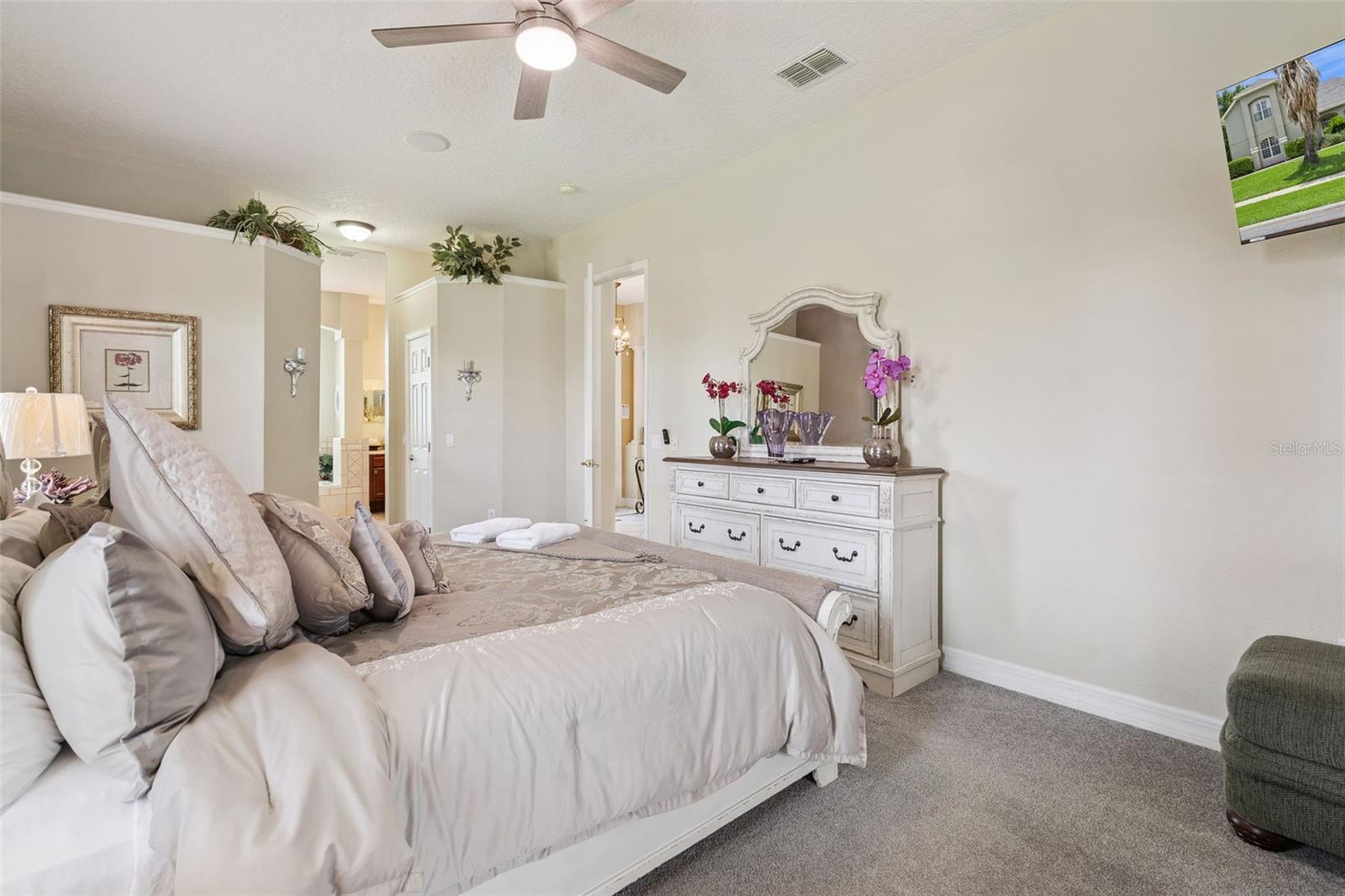 FORMOSA GARDENS - Residential