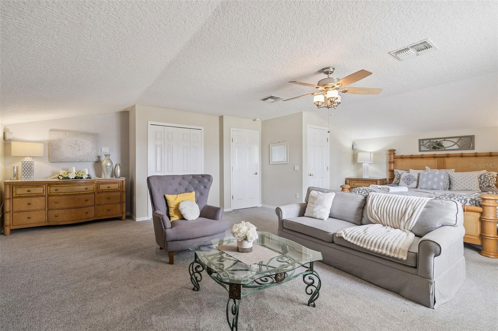 FORMOSA GARDENS - Residential