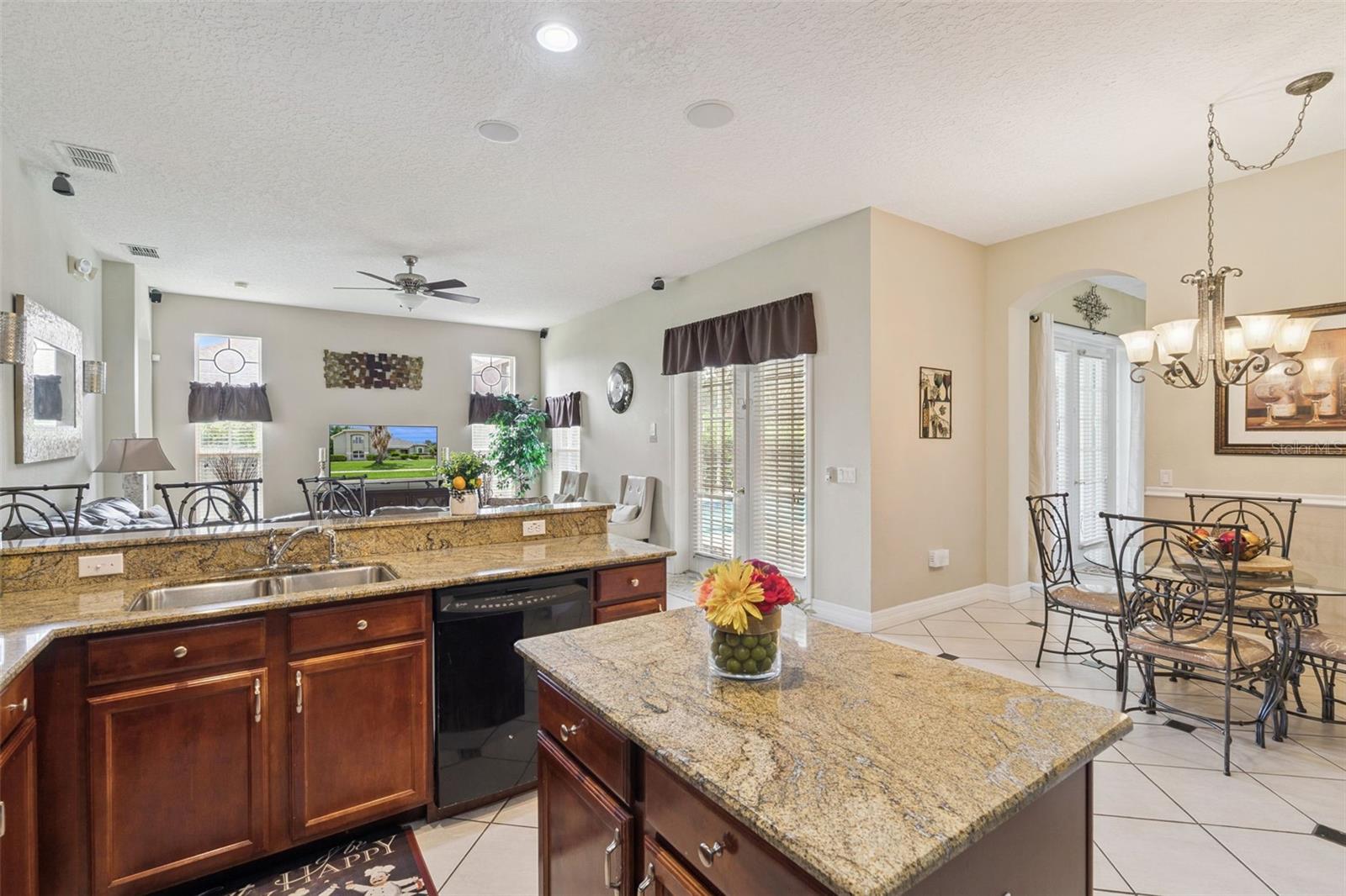 FORMOSA GARDENS - Residential