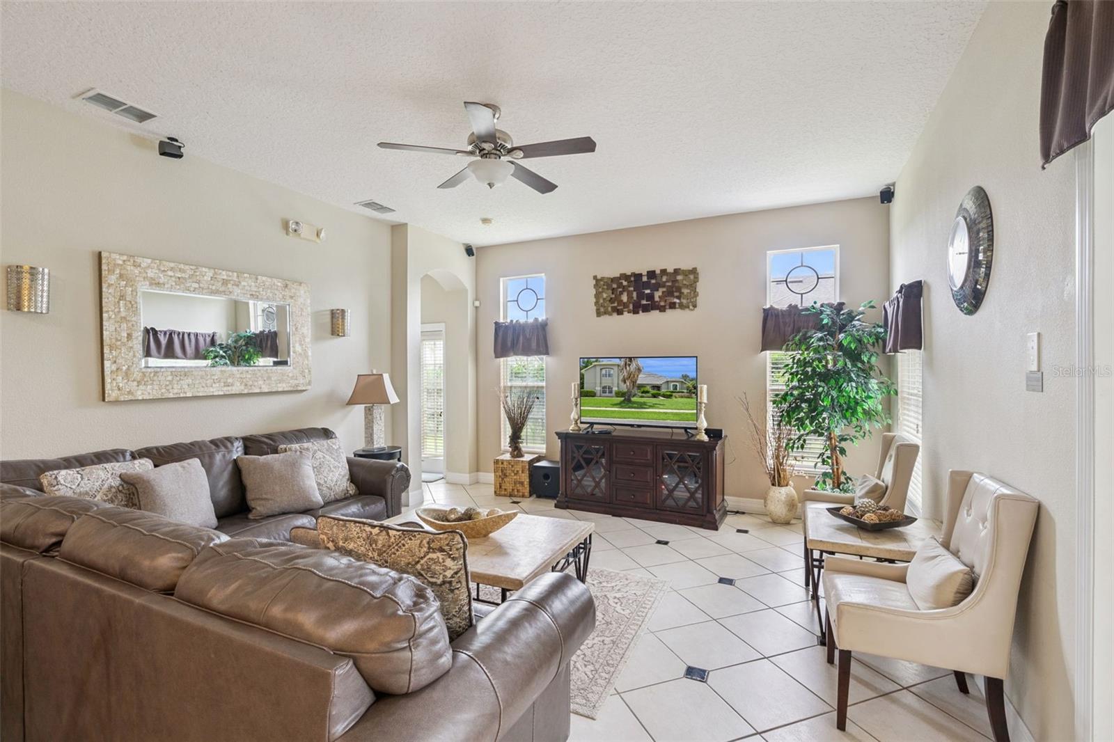 FORMOSA GARDENS - Residential