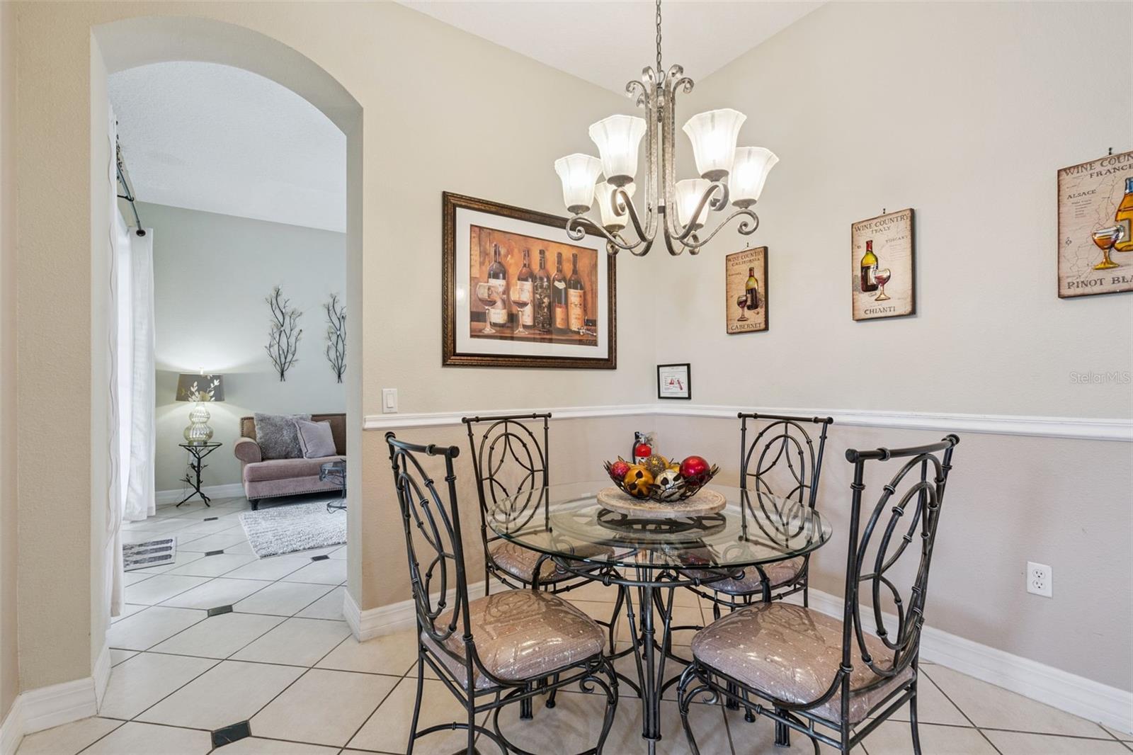 FORMOSA GARDENS - Residential
