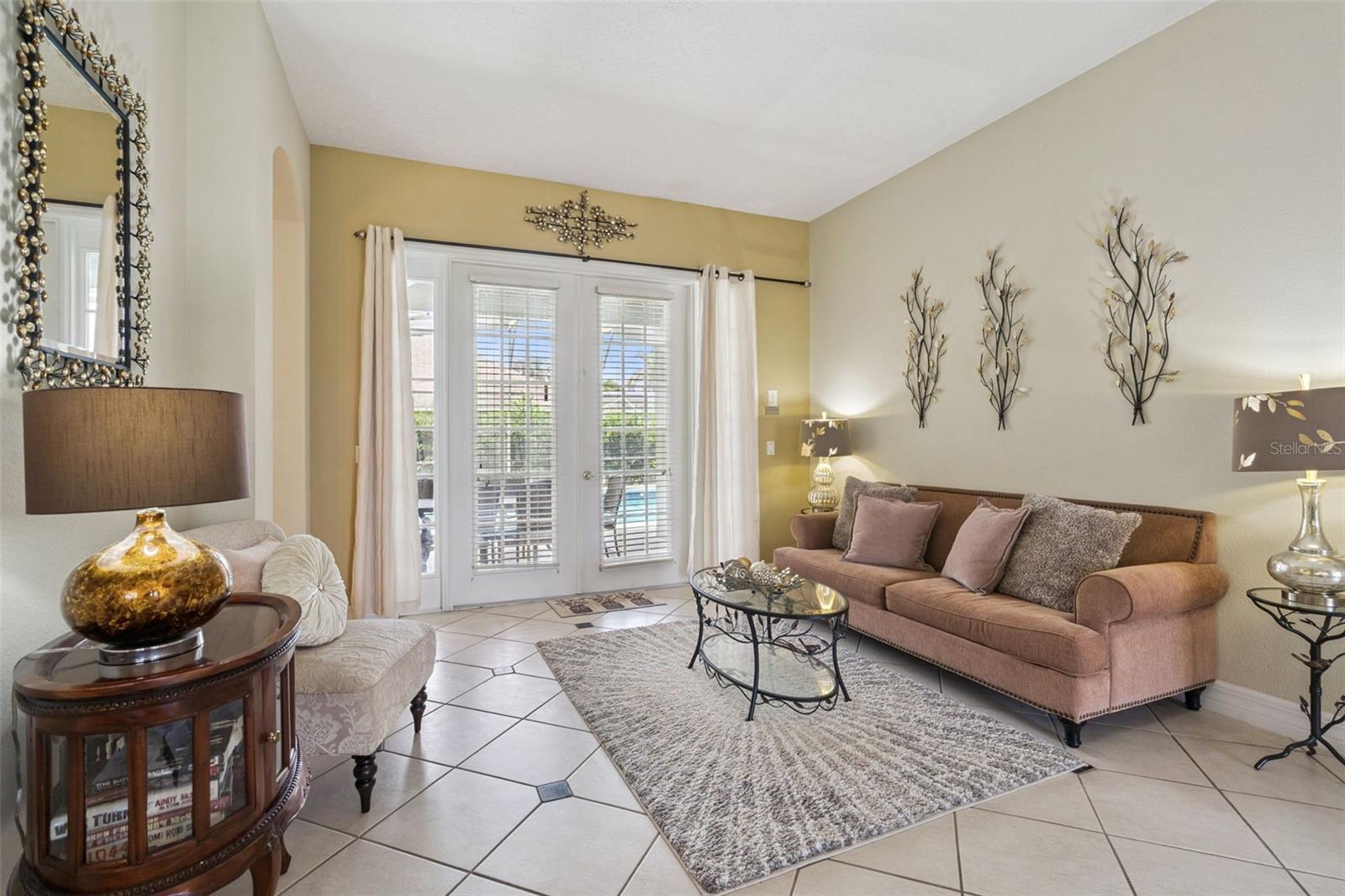 FORMOSA GARDENS - Residential