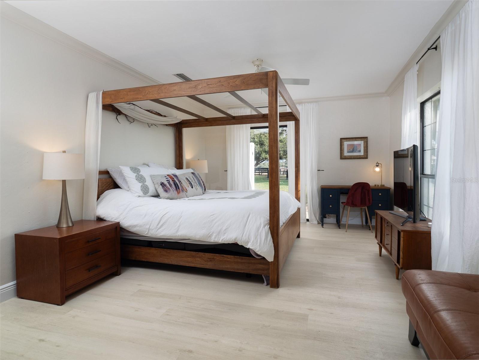 TOP BRASS FARM - Residential