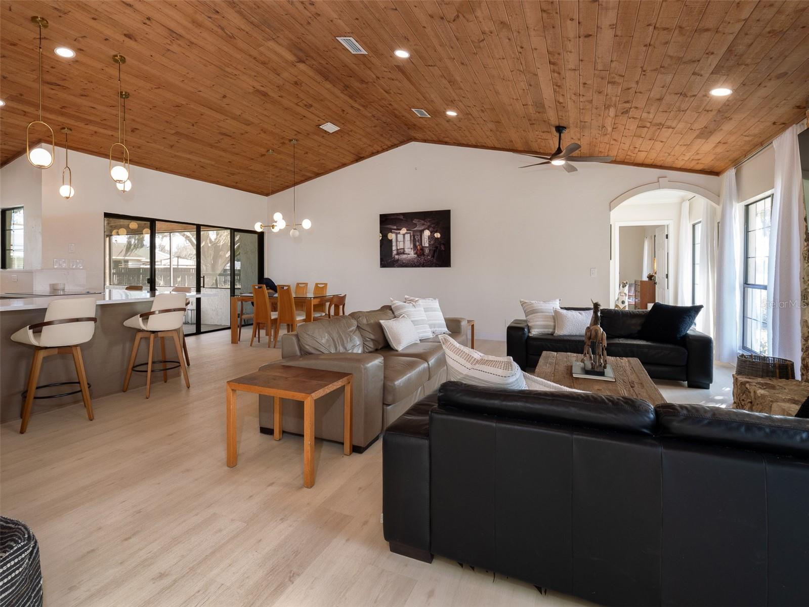 TOP BRASS FARM - Residential