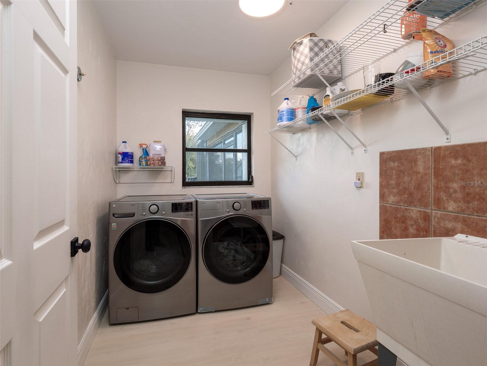 TOP BRASS FARM - Residential