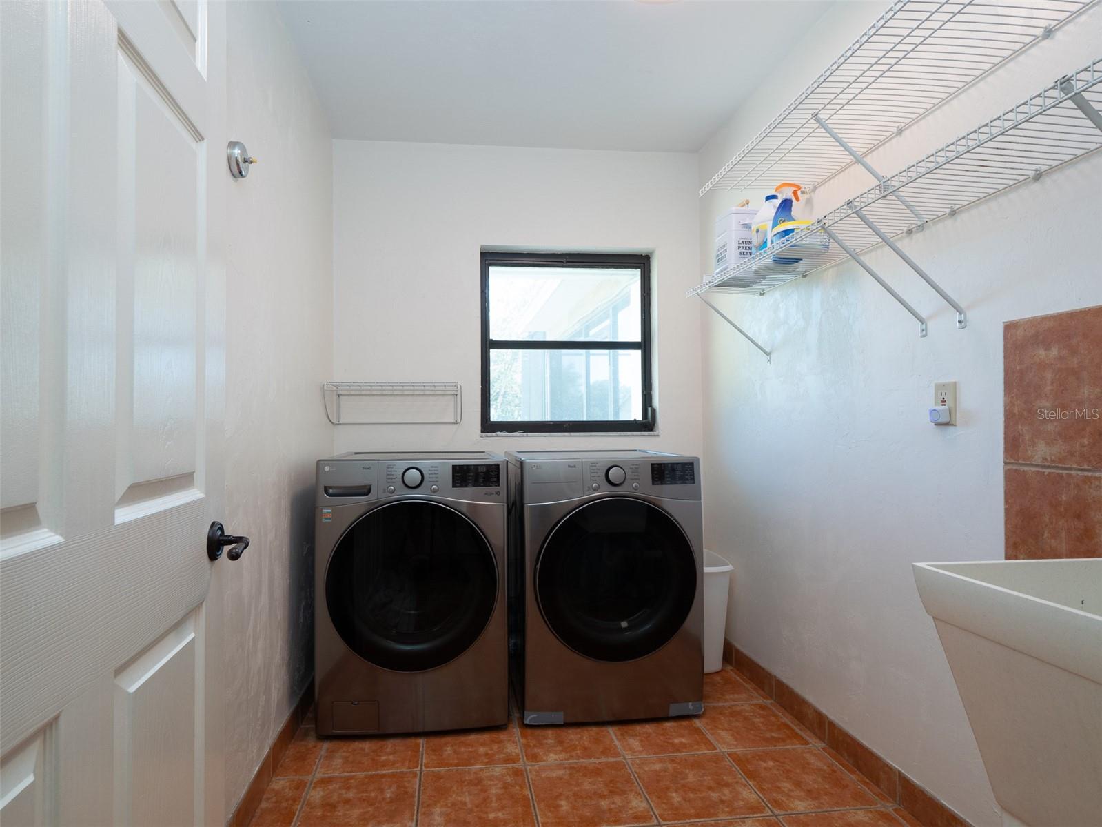 TOP BRASS FARM - Residential