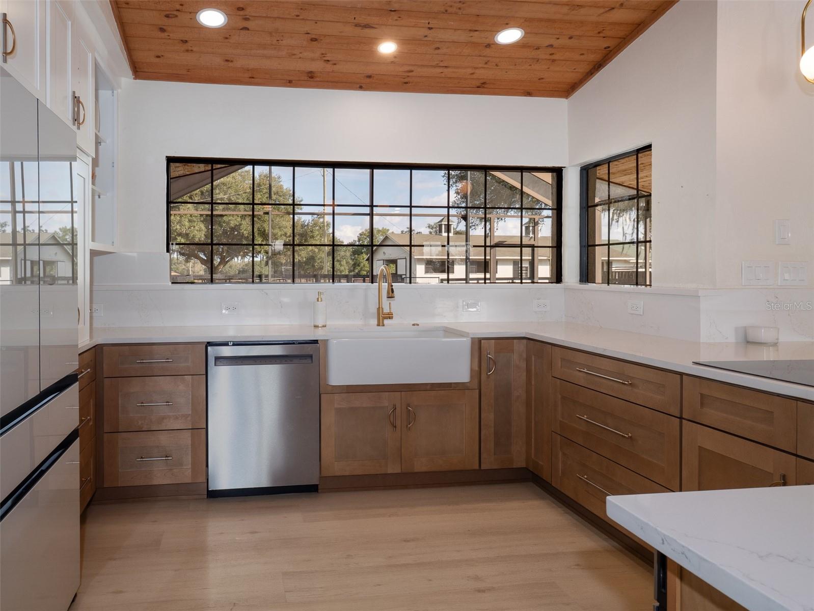 TOP BRASS FARM - Residential