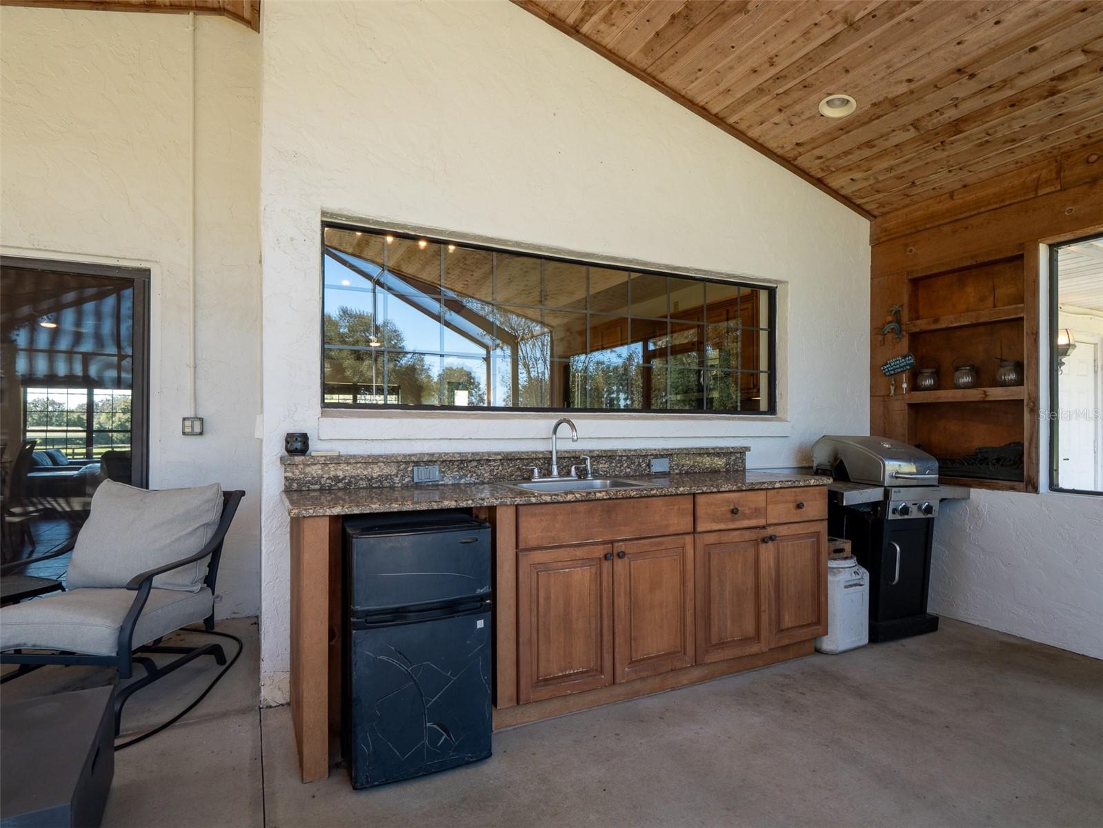 TOP BRASS FARM - Residential