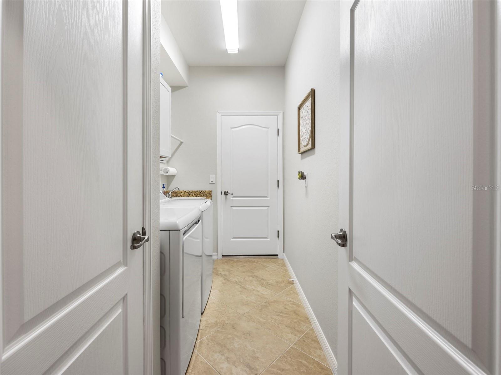 GRAN PARADISO PH 8 - Residential