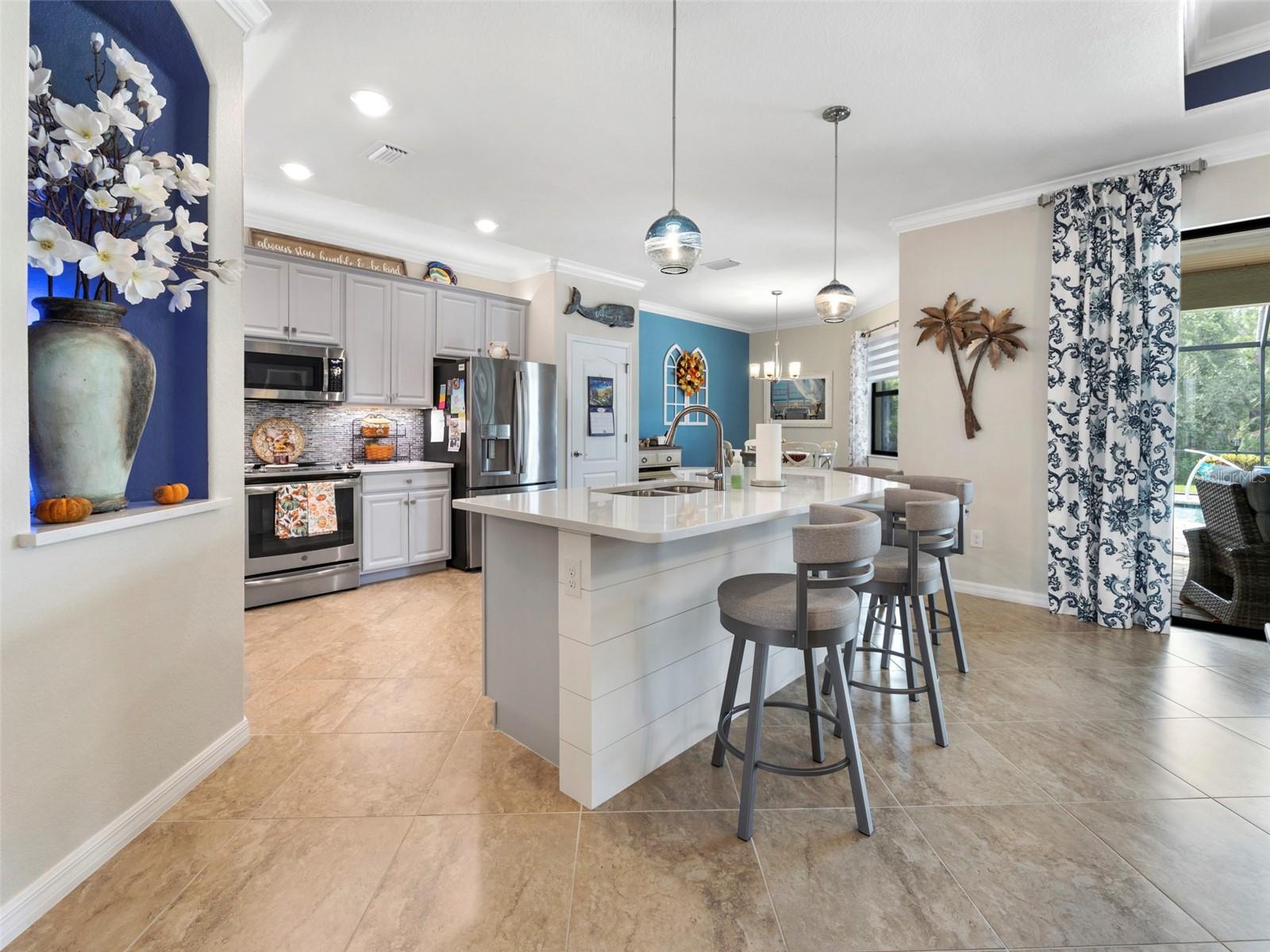 GRAN PARADISO PH 8 - Residential