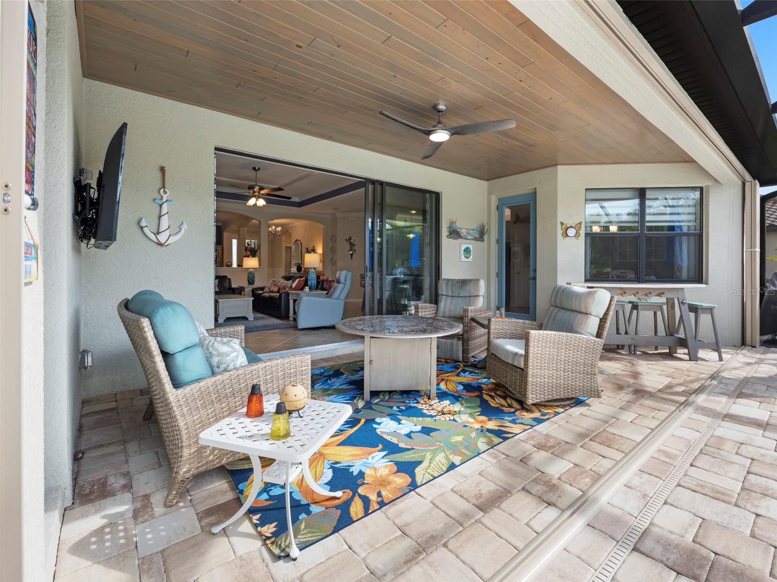 GRAN PARADISO PH 8 - Residential