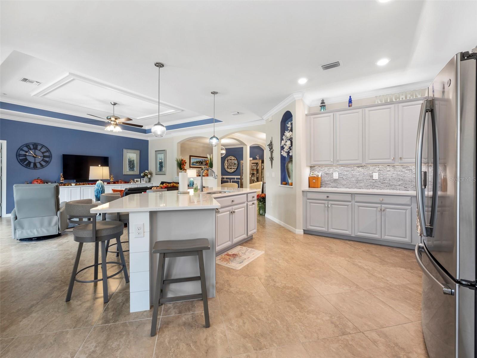 GRAN PARADISO PH 8 - Residential