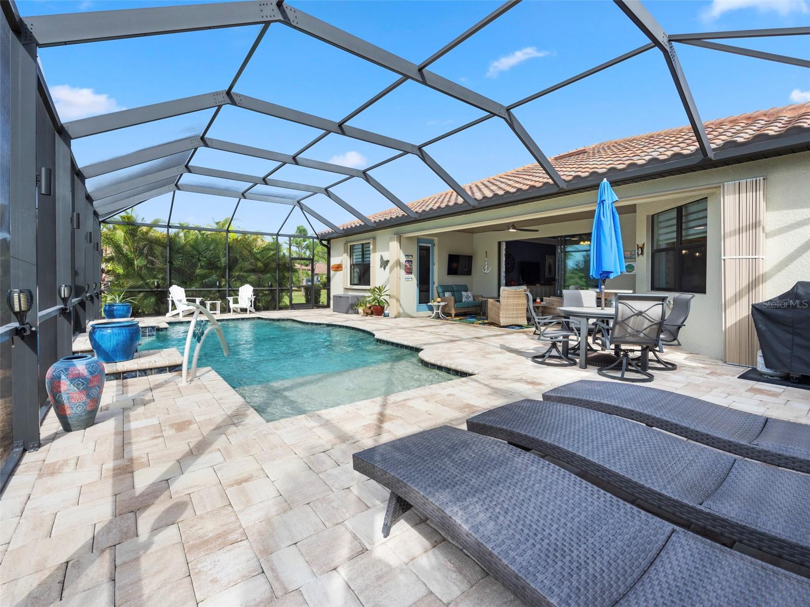 GRAN PARADISO PH 8 - Residential