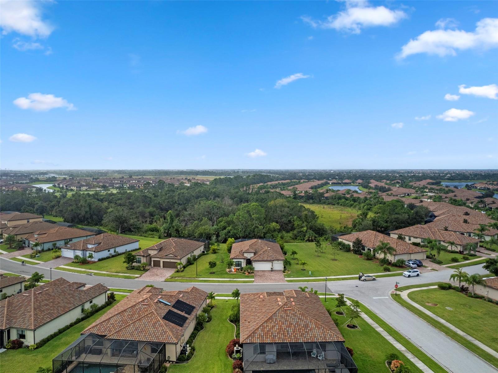 GRAN PARADISO PH 8 - Residential